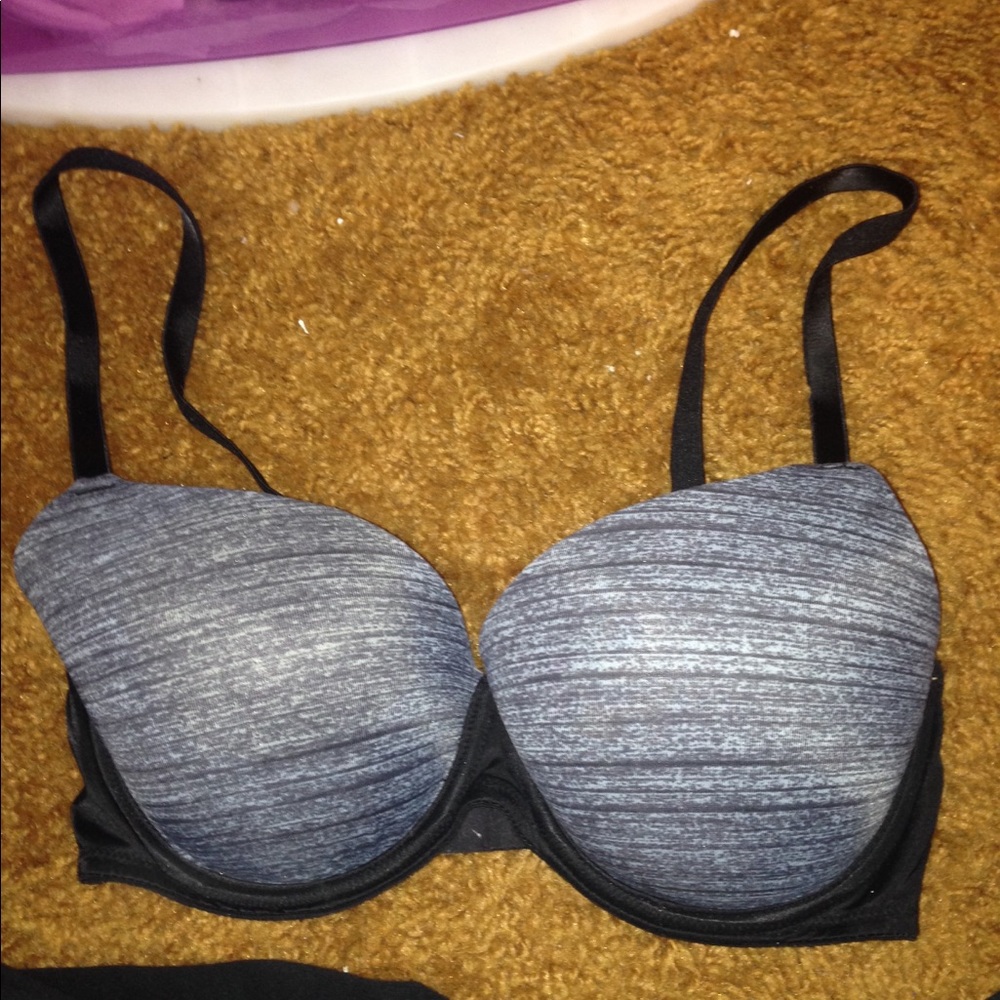 Pink bra 34D